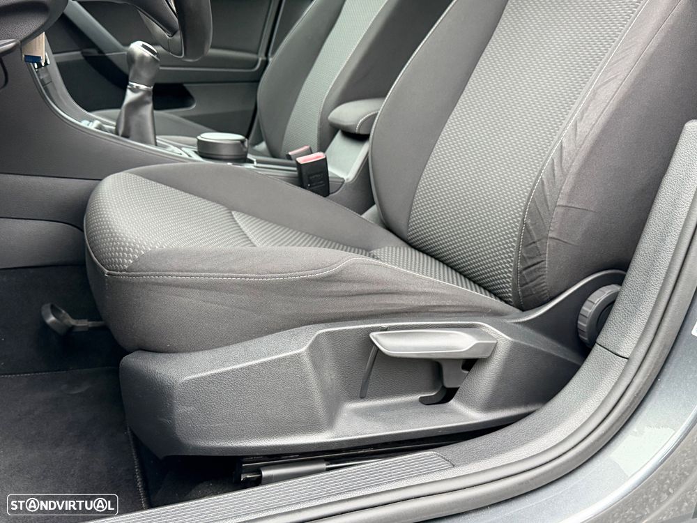 VW Golf 1.0 TSI Confortline - 37