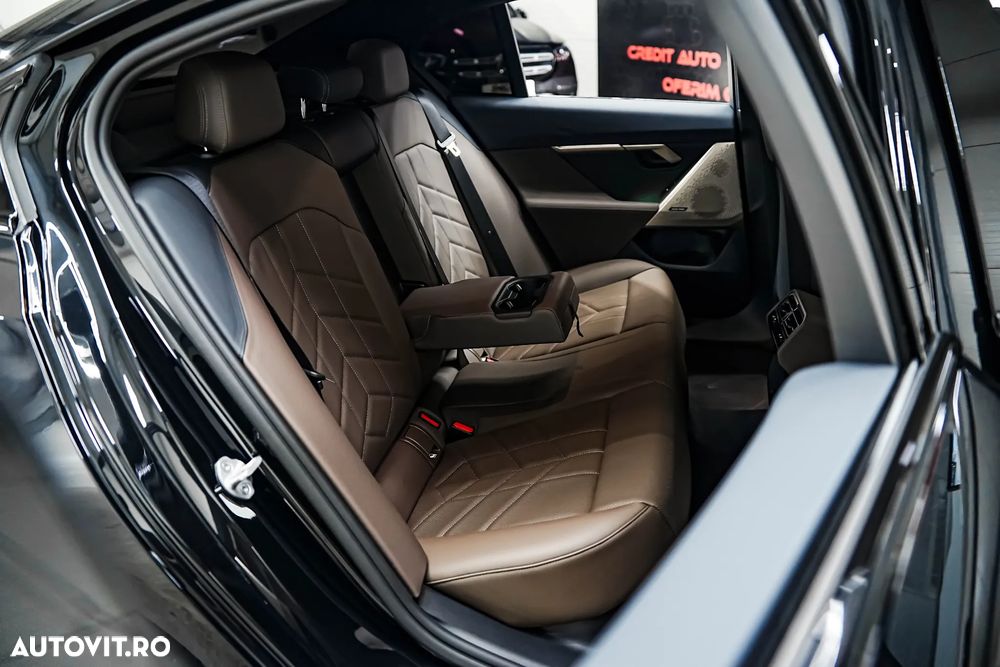 BMW Seria 5 540d xDrive AT MHEV - 23