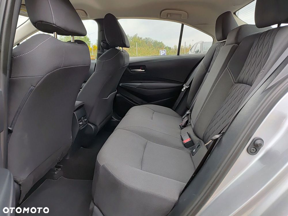 Toyota Corolla - 10
