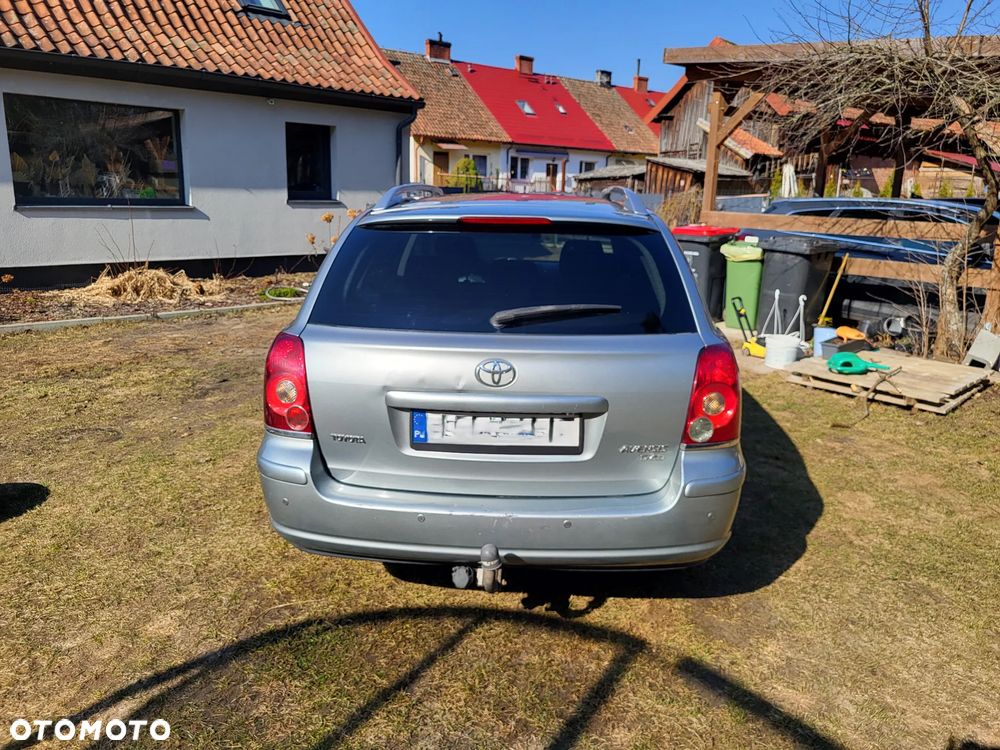 Toyota Avensis 2.0 D-4D Sol+NAVI - 4