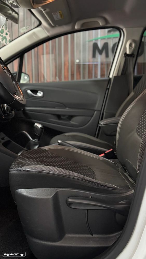 Renault Captur 0.9 TCE Exclusive XMOD - 14