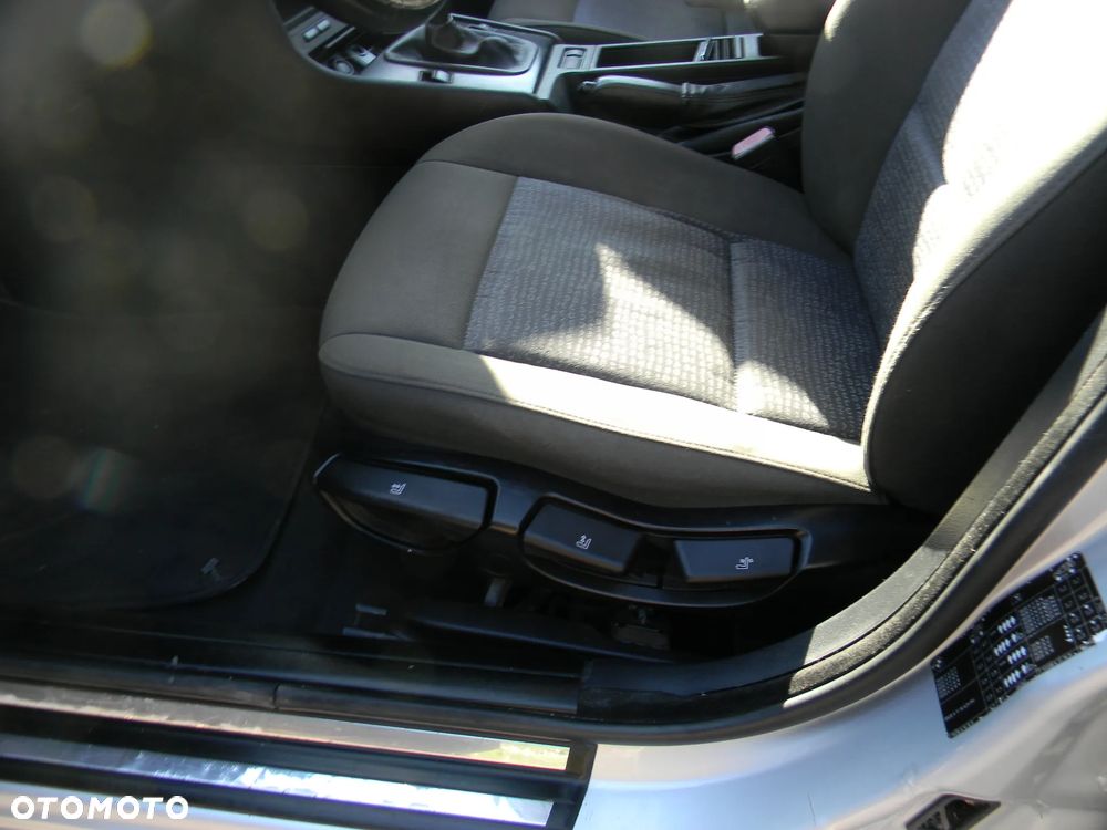BMW Seria 3 316i Edition Exclusive - 16