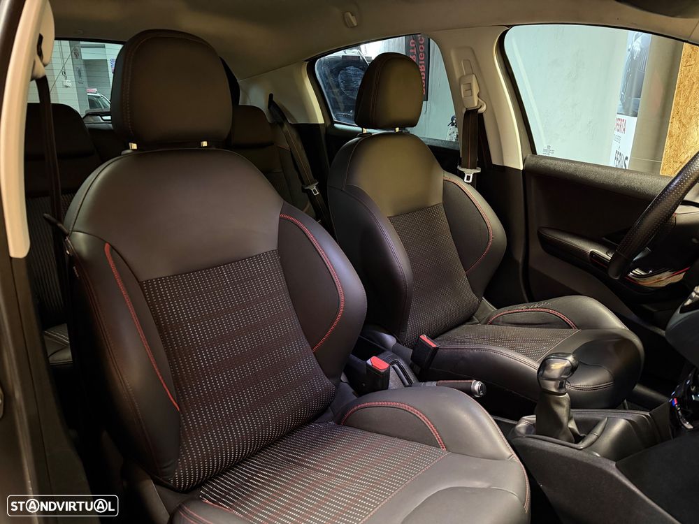 Peugeot 208 1.2 PureTech GT Line - 11