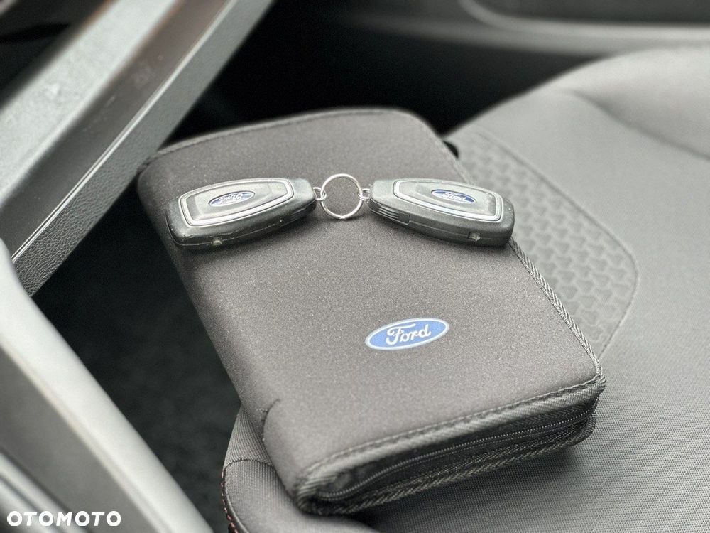 Ford Focus 1.0 EcoBoost ST-Line Black ASS - 29