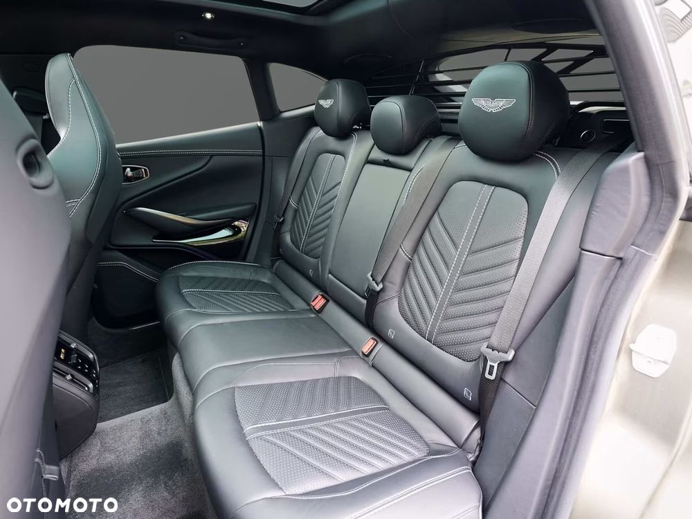 Aston Martin DBX707 - 12