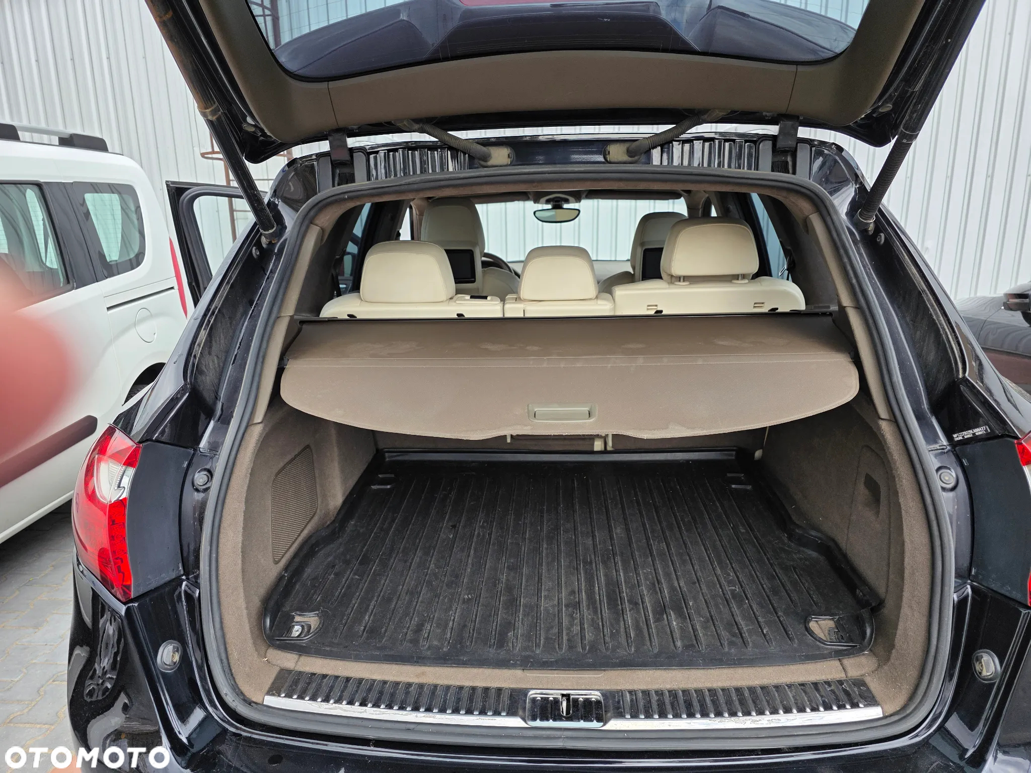 Porsche Cayenne Turbo - 8