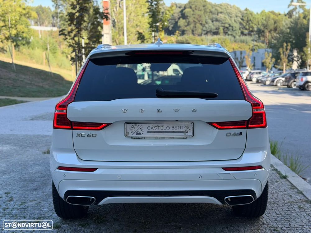 Volvo XC 60 2.0 D4 R-Design AWD Geartronic - 46