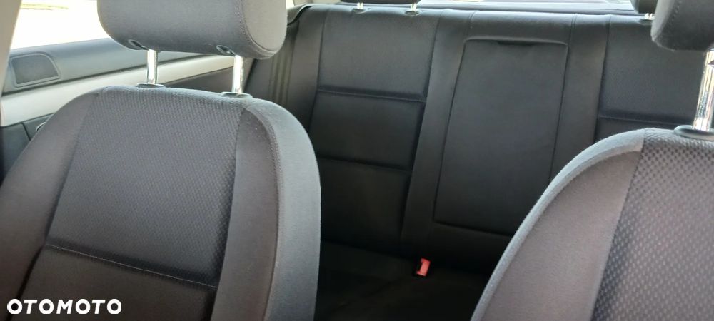 Audi A4 Limousine - 15