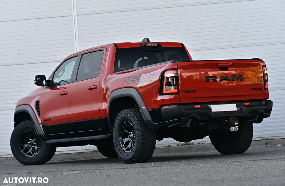Dodge RAM - 12