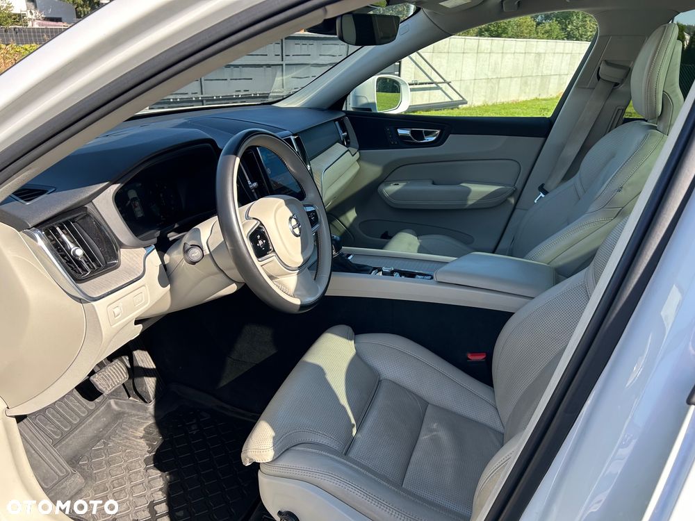 Volvo XC 60 D5 AWD Inscription - 12