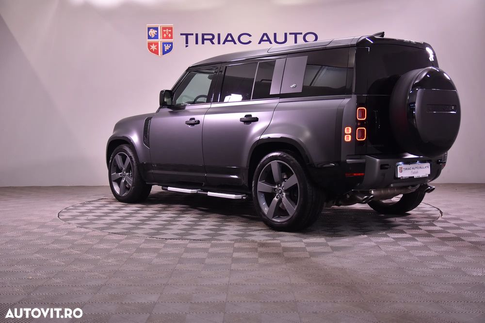 Land Rover Defender - 3