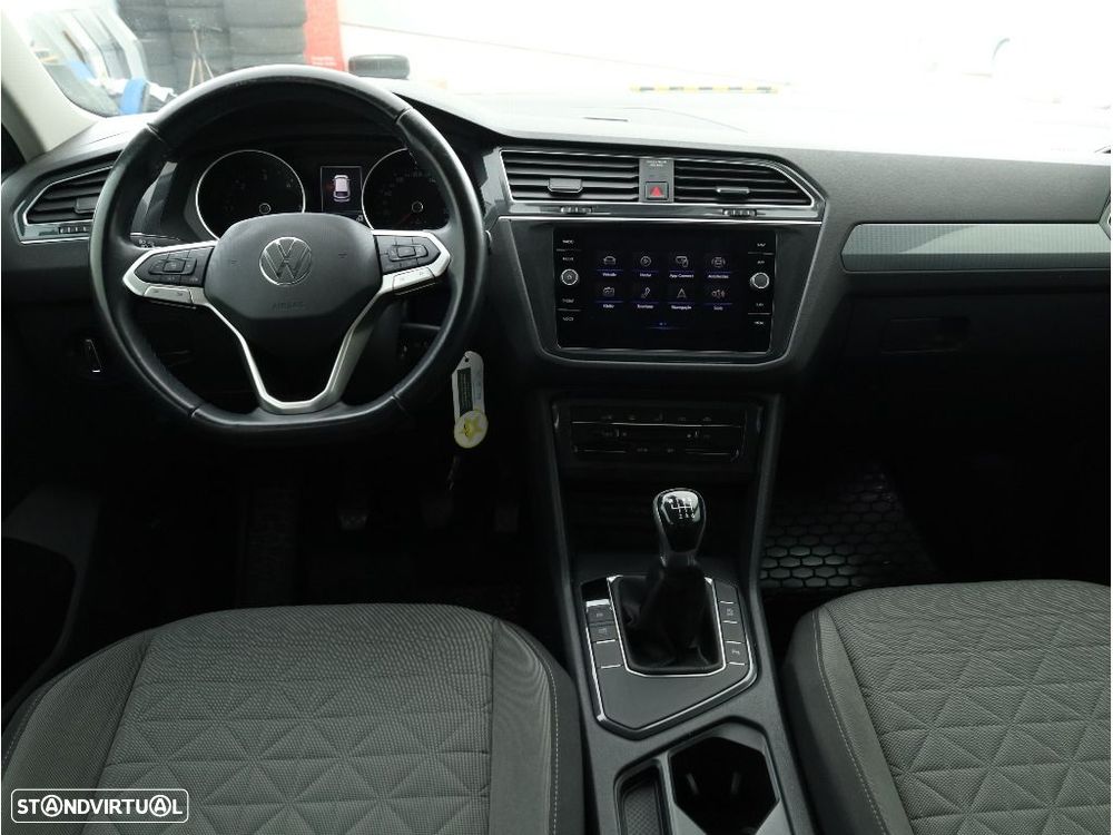 VW Tiguan 2.0 TDI Conceptline - 18