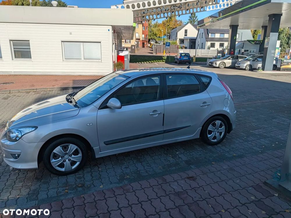 Hyundai I30 2011 photo 2