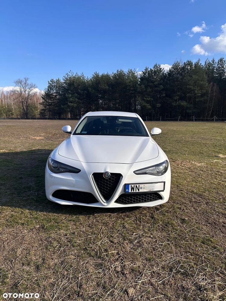 Alfa Romeo Giulia 2.0 Turbo - 1
