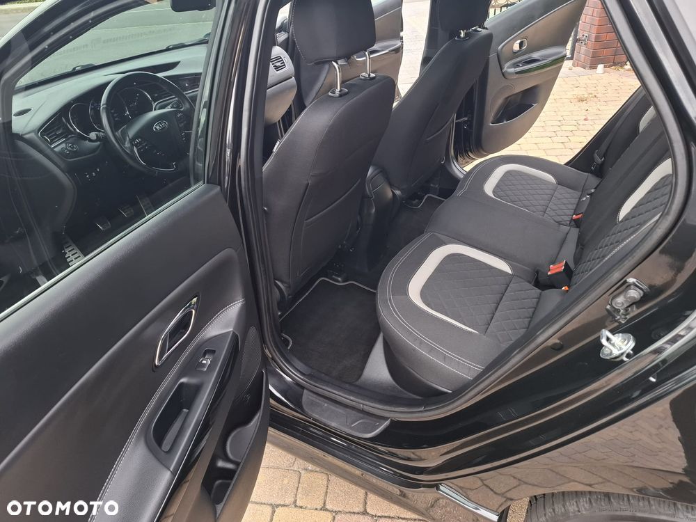 Kia Ceed 1.6 CRDi 136 ISG GT Line - 11