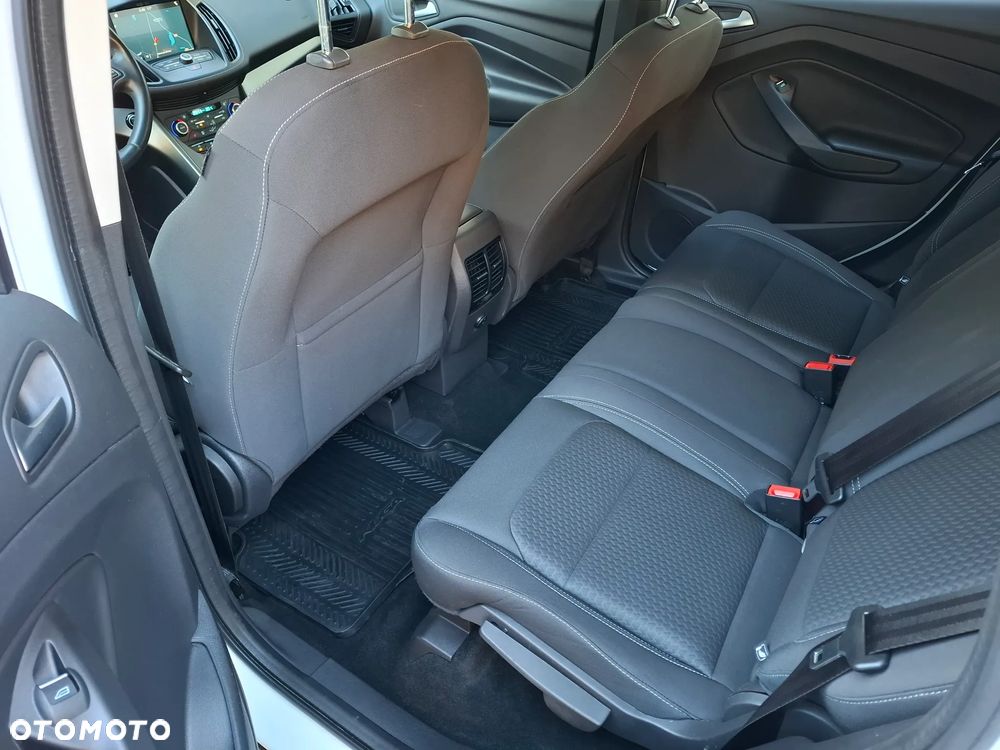 Ford Kuga 1.5 EcoBoost 2x4 Titanium - 15