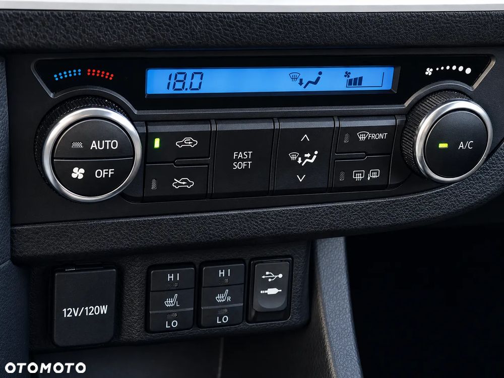 Toyota Auris 1.6 Sol - 22