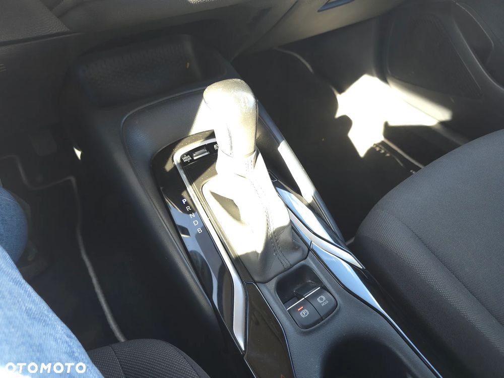 Toyota Corolla 1.8 Hybrid Comfort - 28
