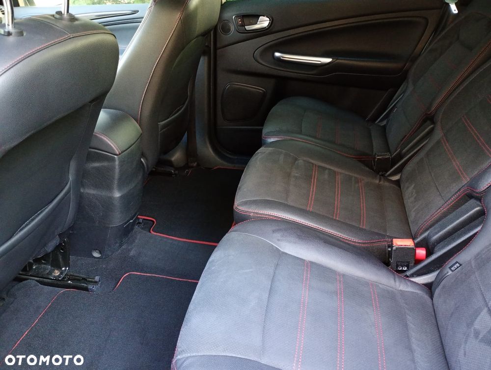 Ford S-Max - 23