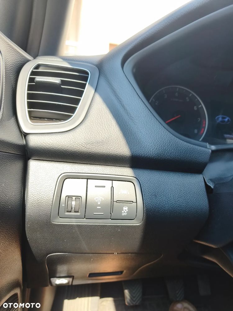 Hyundai i20 blue 1.2 Advantage - 4