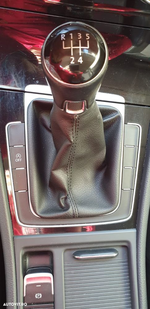 Volkswagen Golf 1.6 TDI BMT Highline - 13