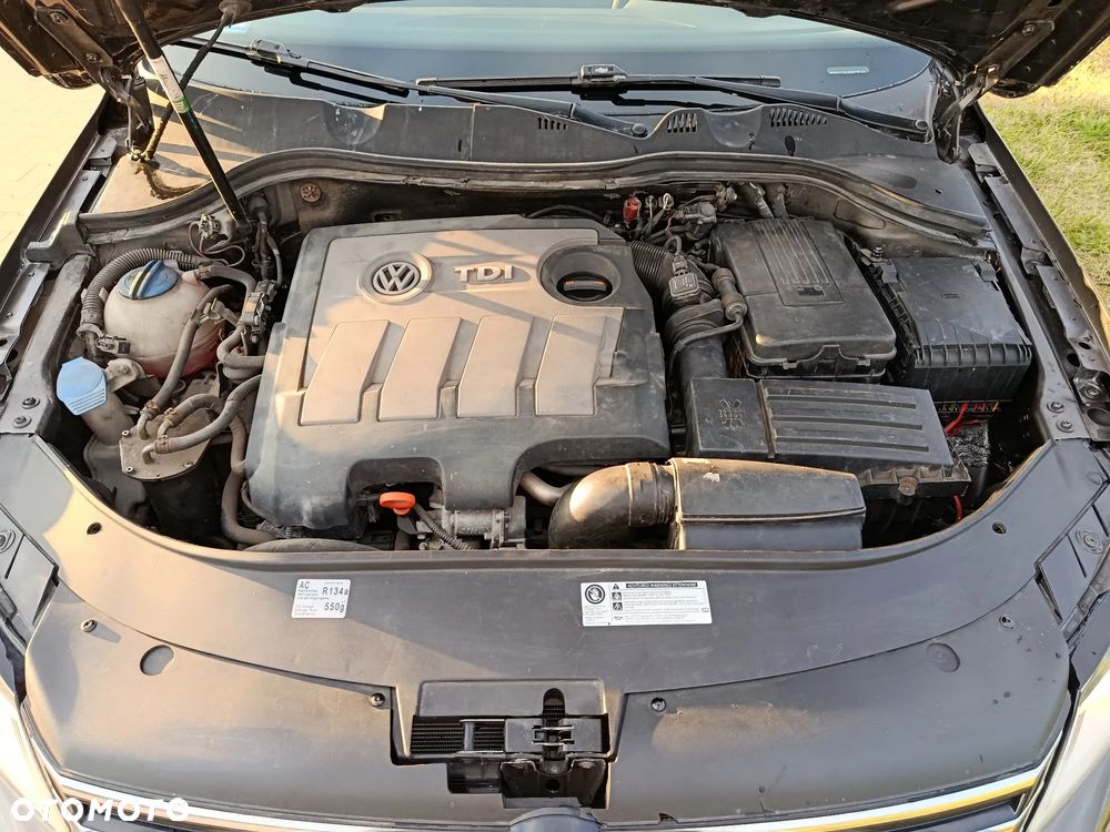 Volkswagen Passat 1.6 TDI Comfortline - 13