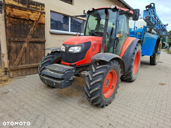 Kubota M8560