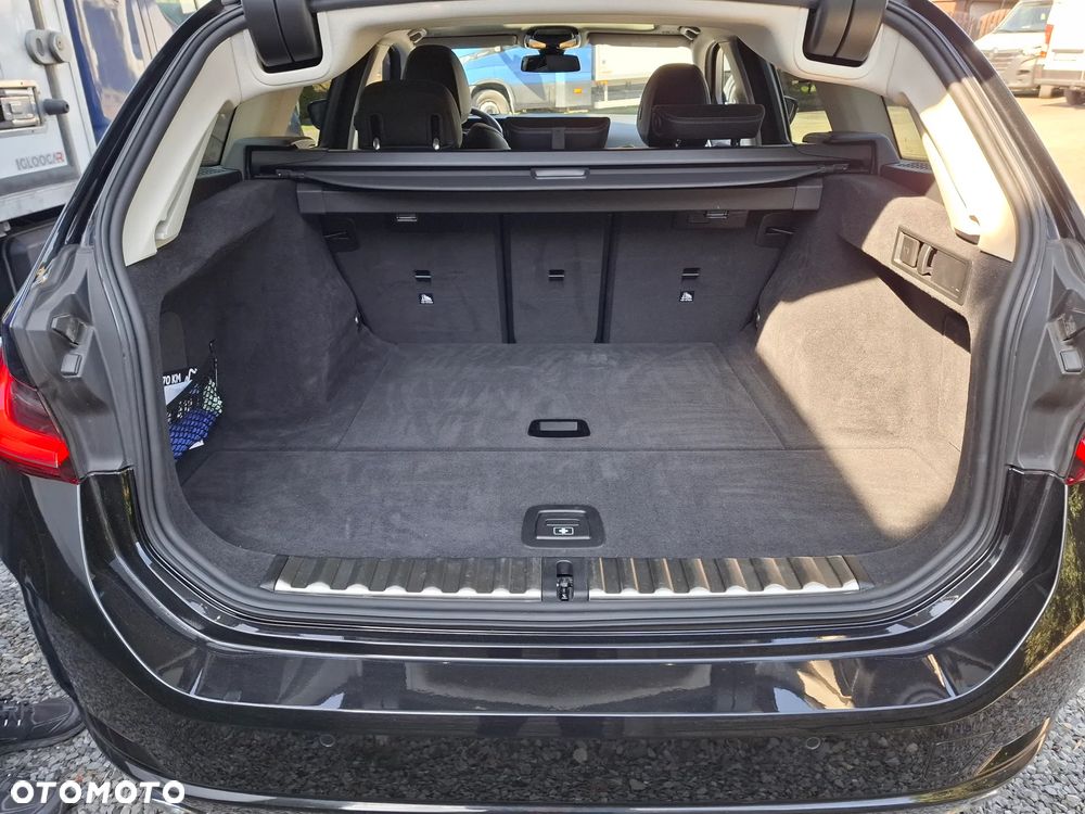 BMW Seria 3 318d Sport Line Shadow - 30