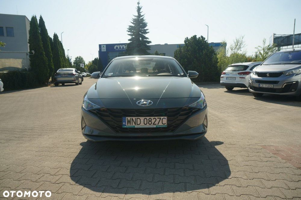 Hyundai Elantra - 3