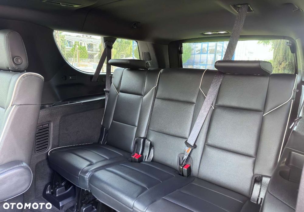 Cadillac Escalade - 15