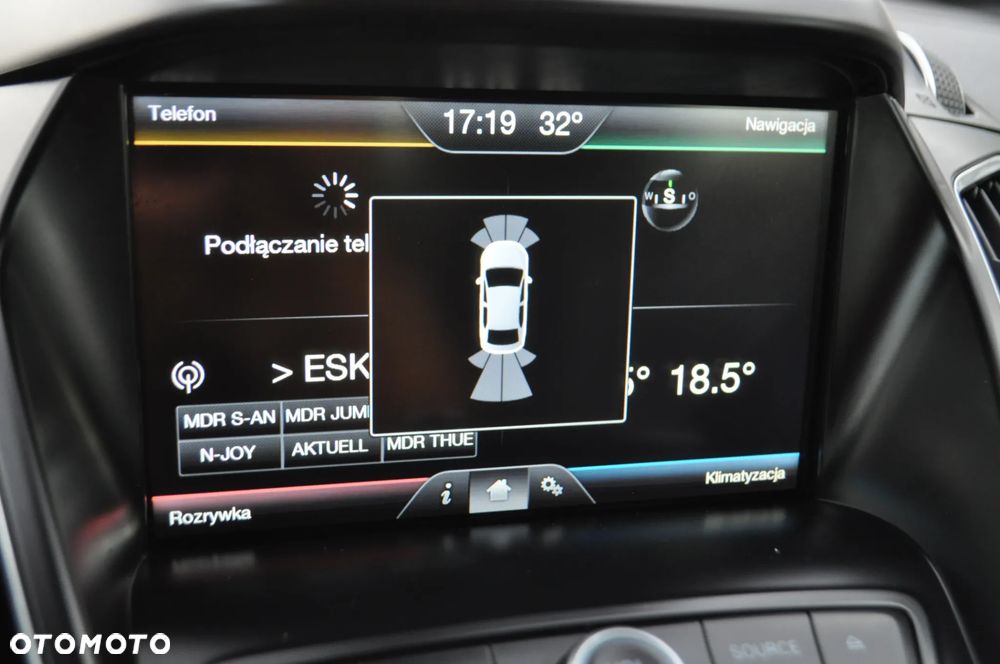 Ford Grand C-MAX - 23