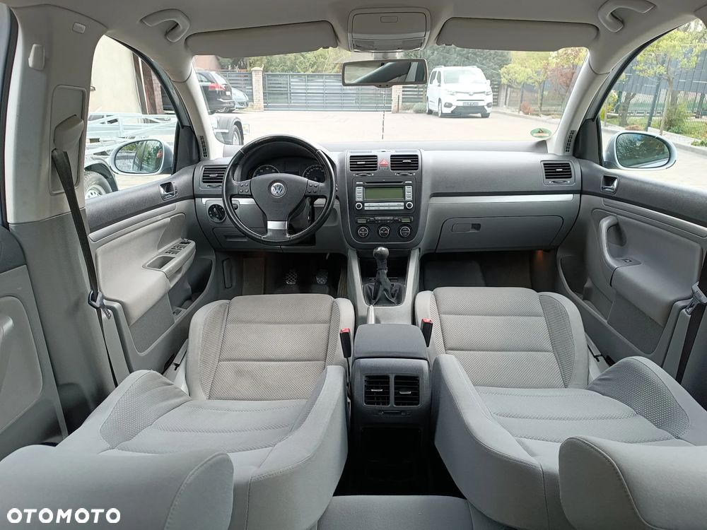Volkswagen Golf 1.6 Comfortline - 22