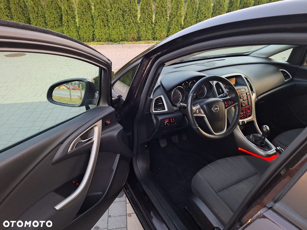 Opel Astra 1.4 Turbo Color Edition - 9