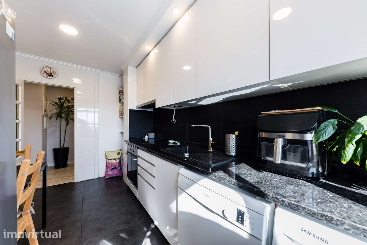 T2 Remodelado Odivelas | Terraço e Garagem - Grande imagem: 5/25