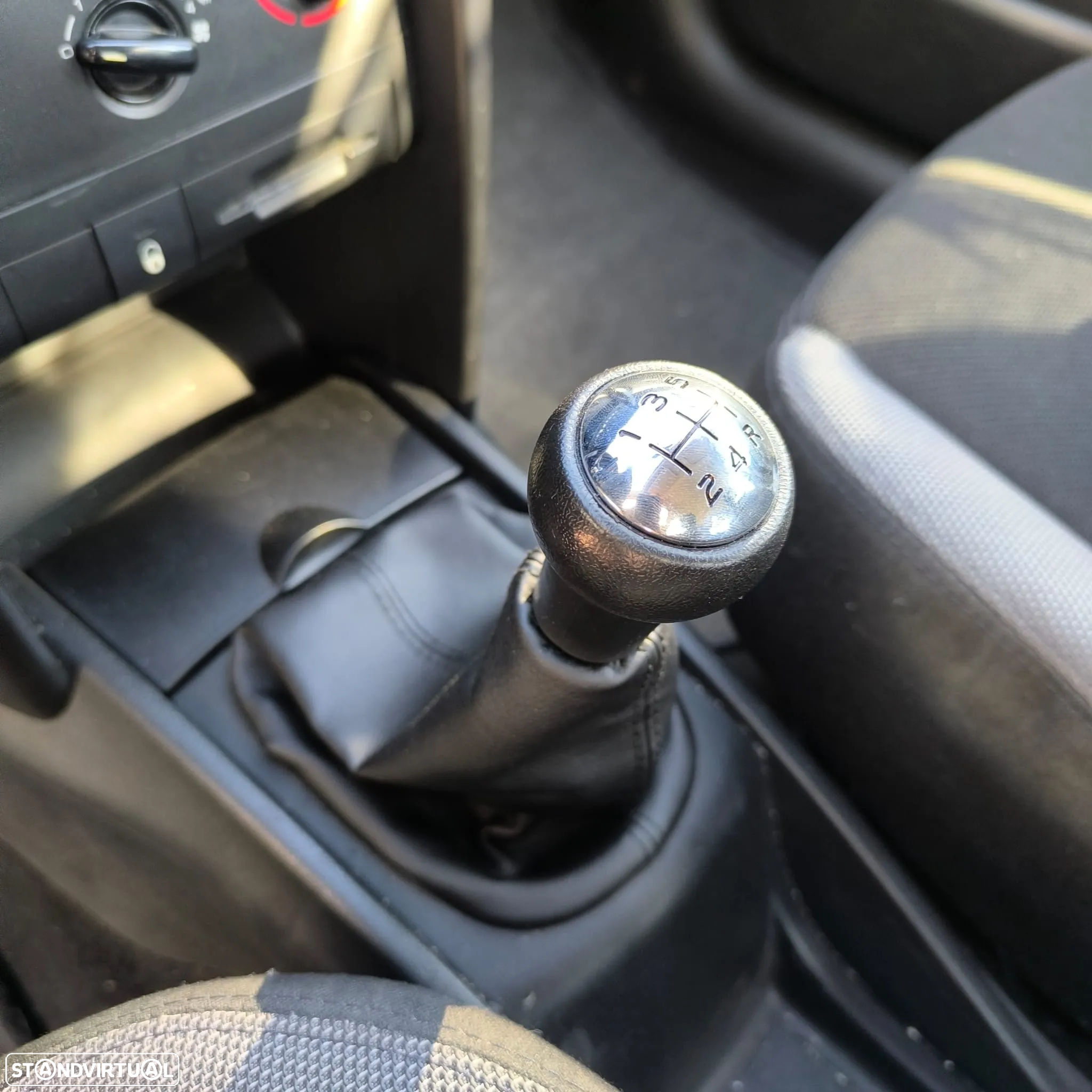 Peugeot 207 - 15