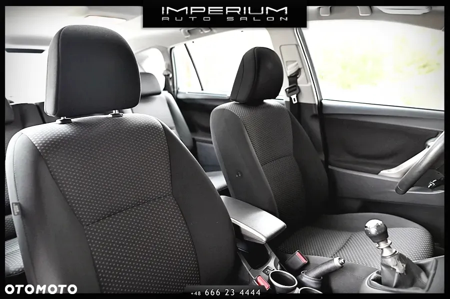 Toyota Verso 1.8 Sol 7os - 28