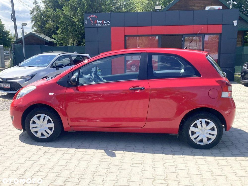 Toyota Yaris 1.0 Luna - 2