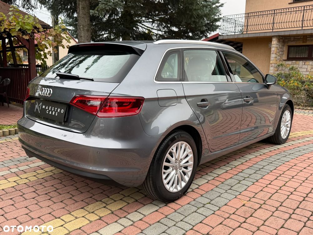 Audi A3 Sportback 1.8 TFSI Ambiente - 10