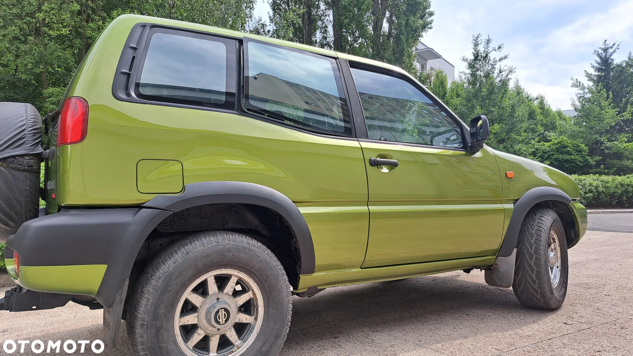 Nissan Terrano II 2.4 SR - 10