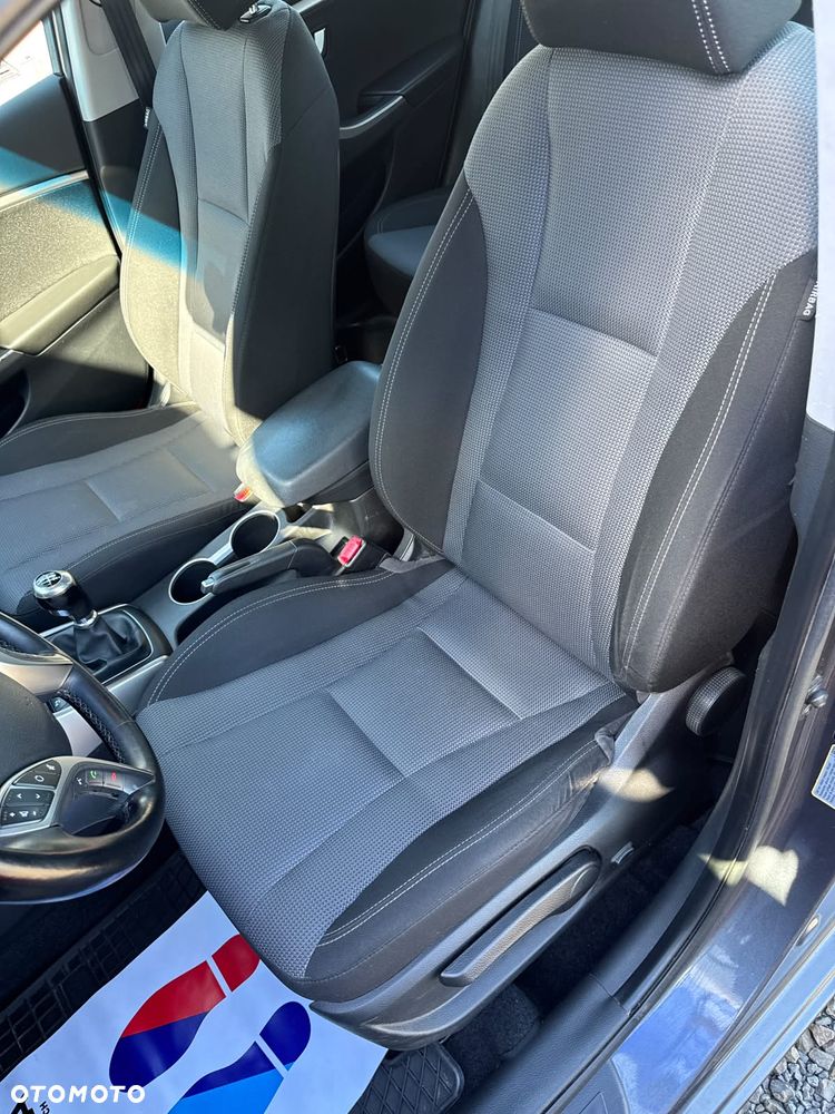 Hyundai i30 - 23