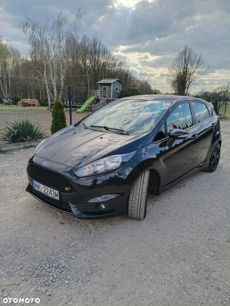 Ford Fiesta 1.6 EcoBoost ST - 6