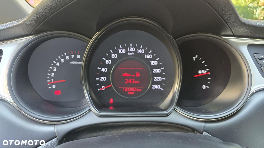 Kia Ceed 1.4 L - 11
