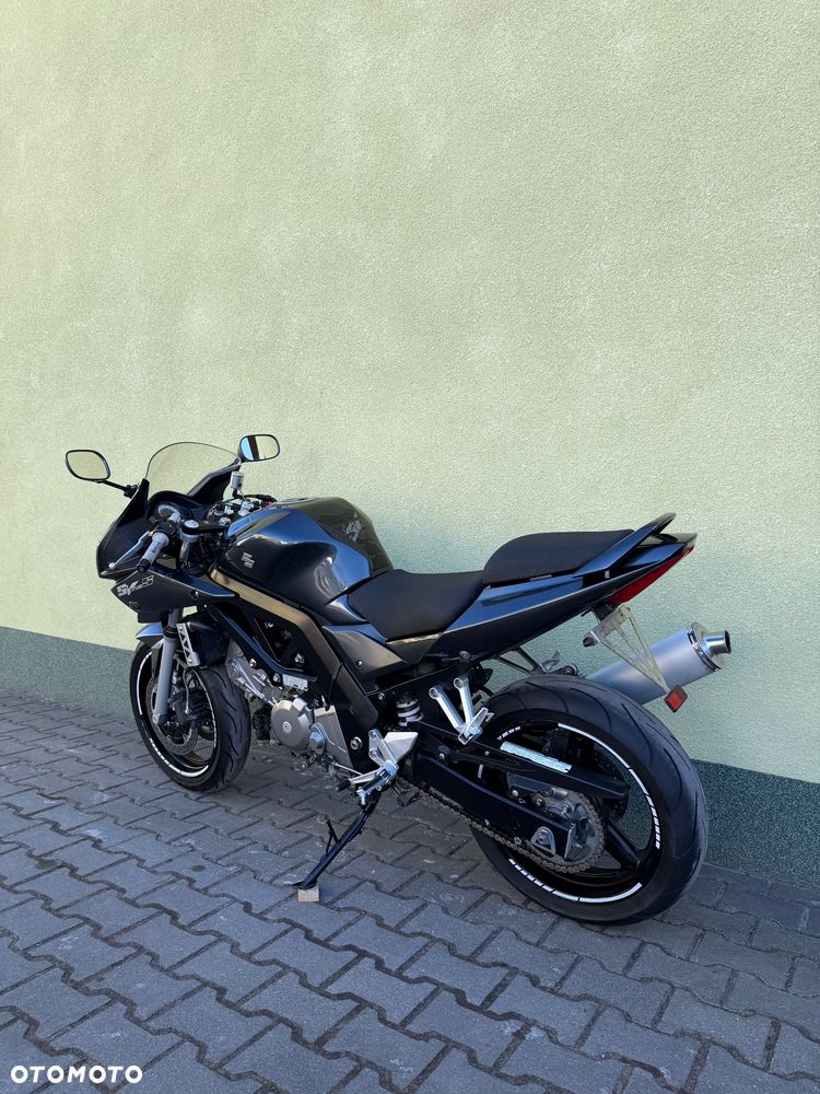 Suzuki SV - 18