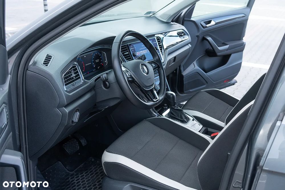 Volkswagen T-Roc - 9