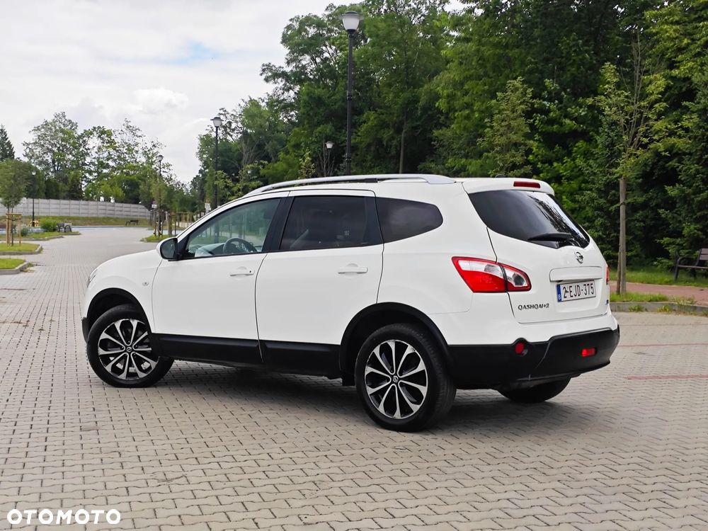 Nissan Qashqai+2 - 12