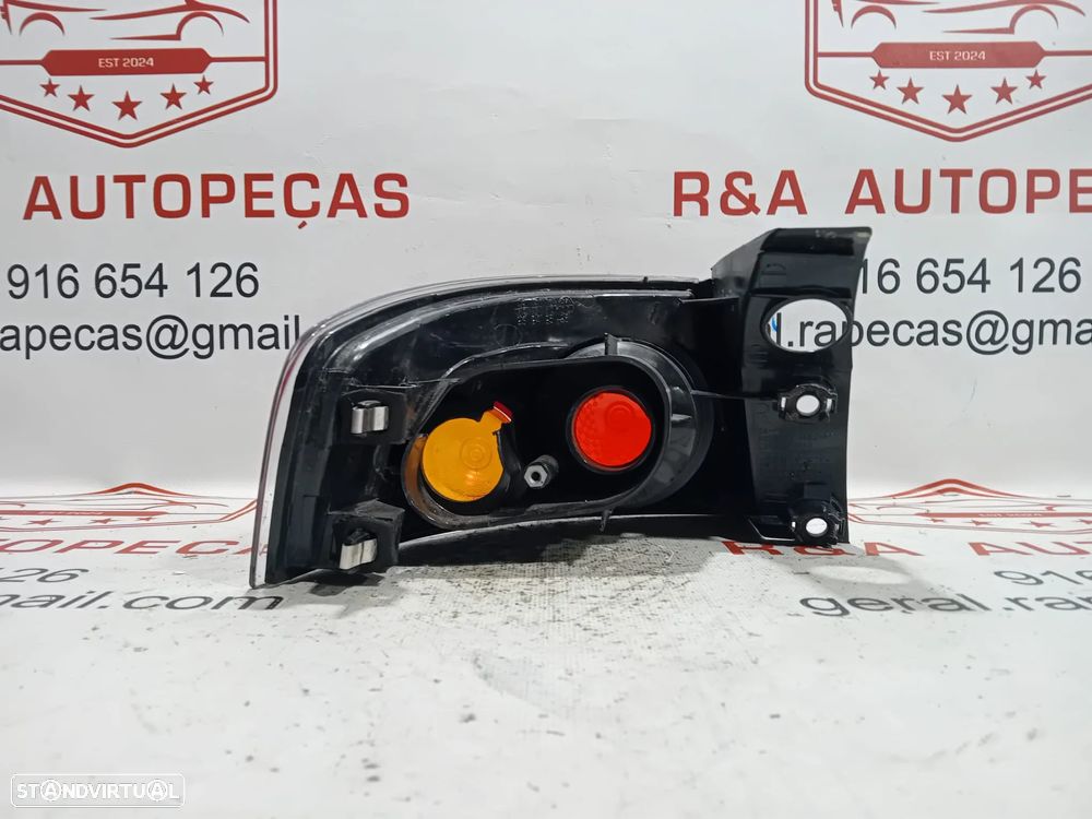 Farolim Direito Mala Carroceria Seat Ibiza 6L Original - 6