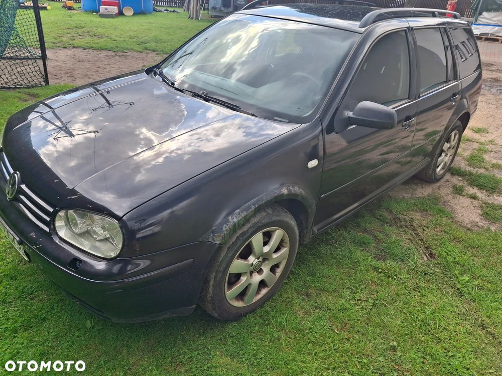 Volkswagen Golf - 1