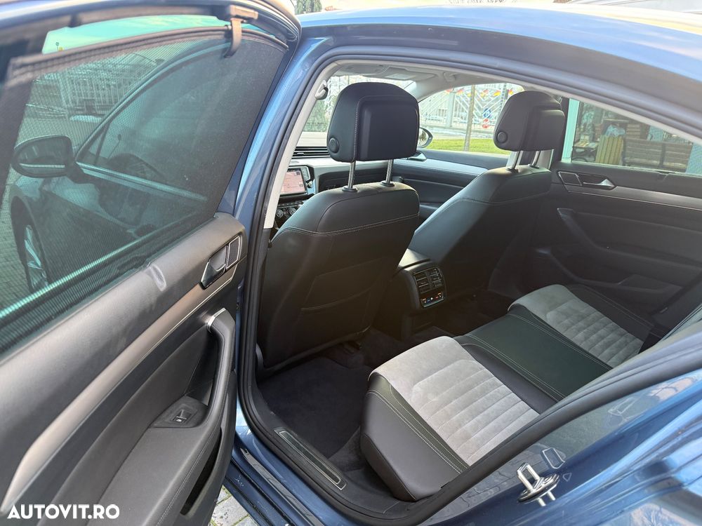 Volkswagen Passat - 12