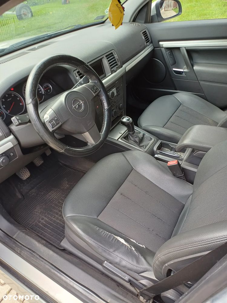 Opel Vectra 1.9 CDTI Sport / GTS - 9
