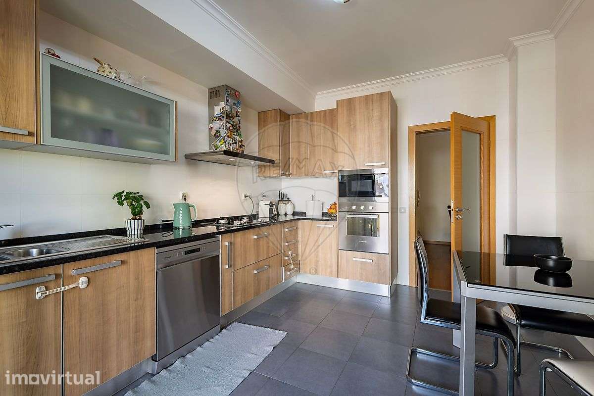 Apartamento T4 para venda - Grande imagem: 2/29